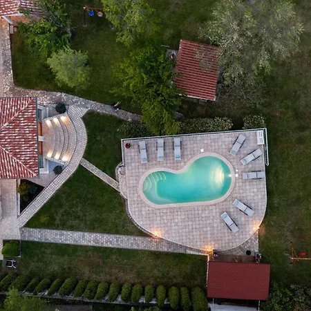 Isotta Tatil Evi *